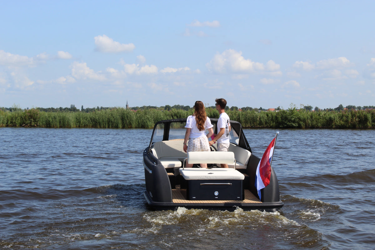 3D printed IMPACD electric tender sloop cruising the Frisian lakes